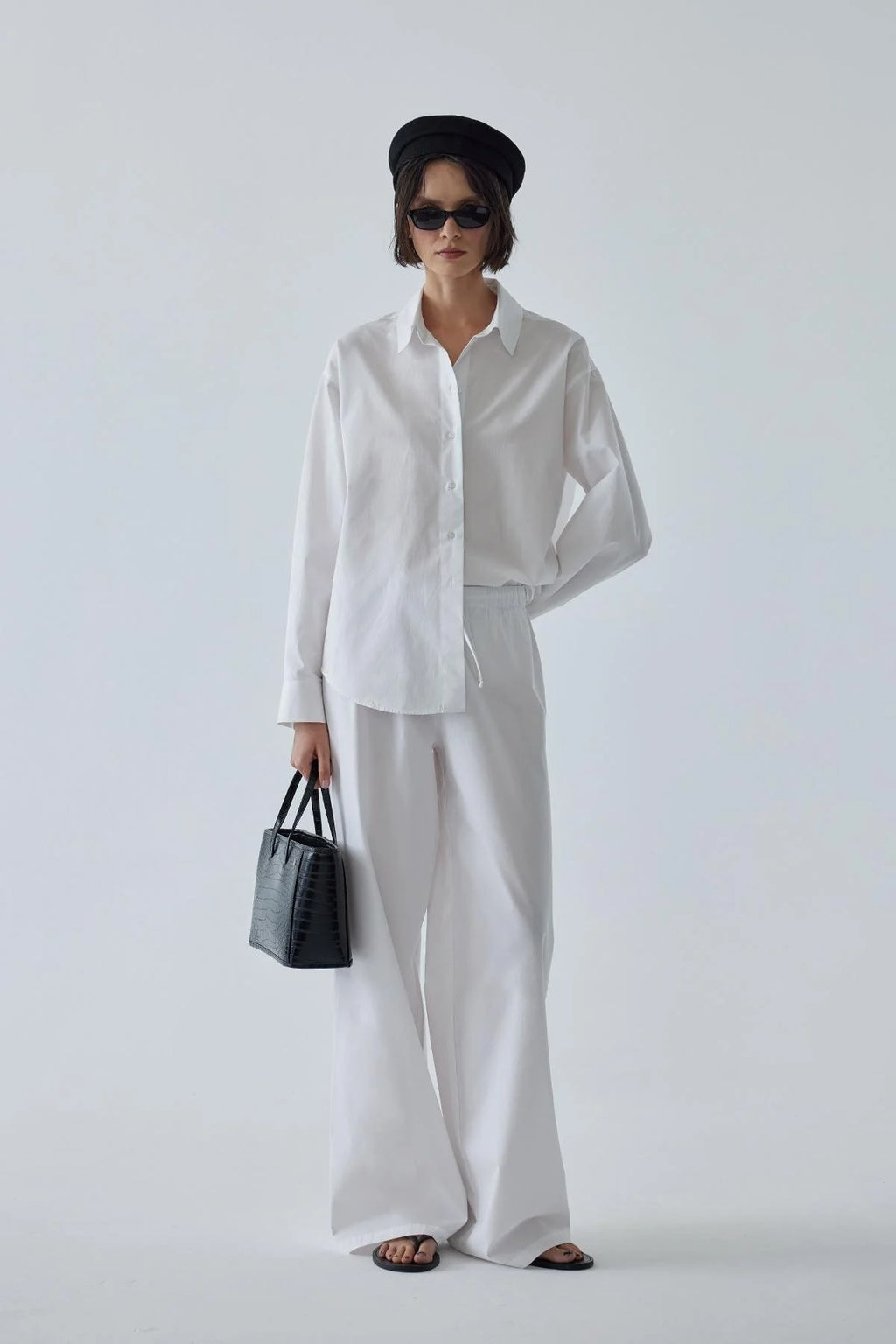 White basic oversize suit
