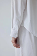 White basic oversize suit
