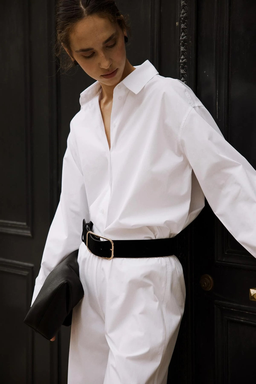 White basic oversize suit