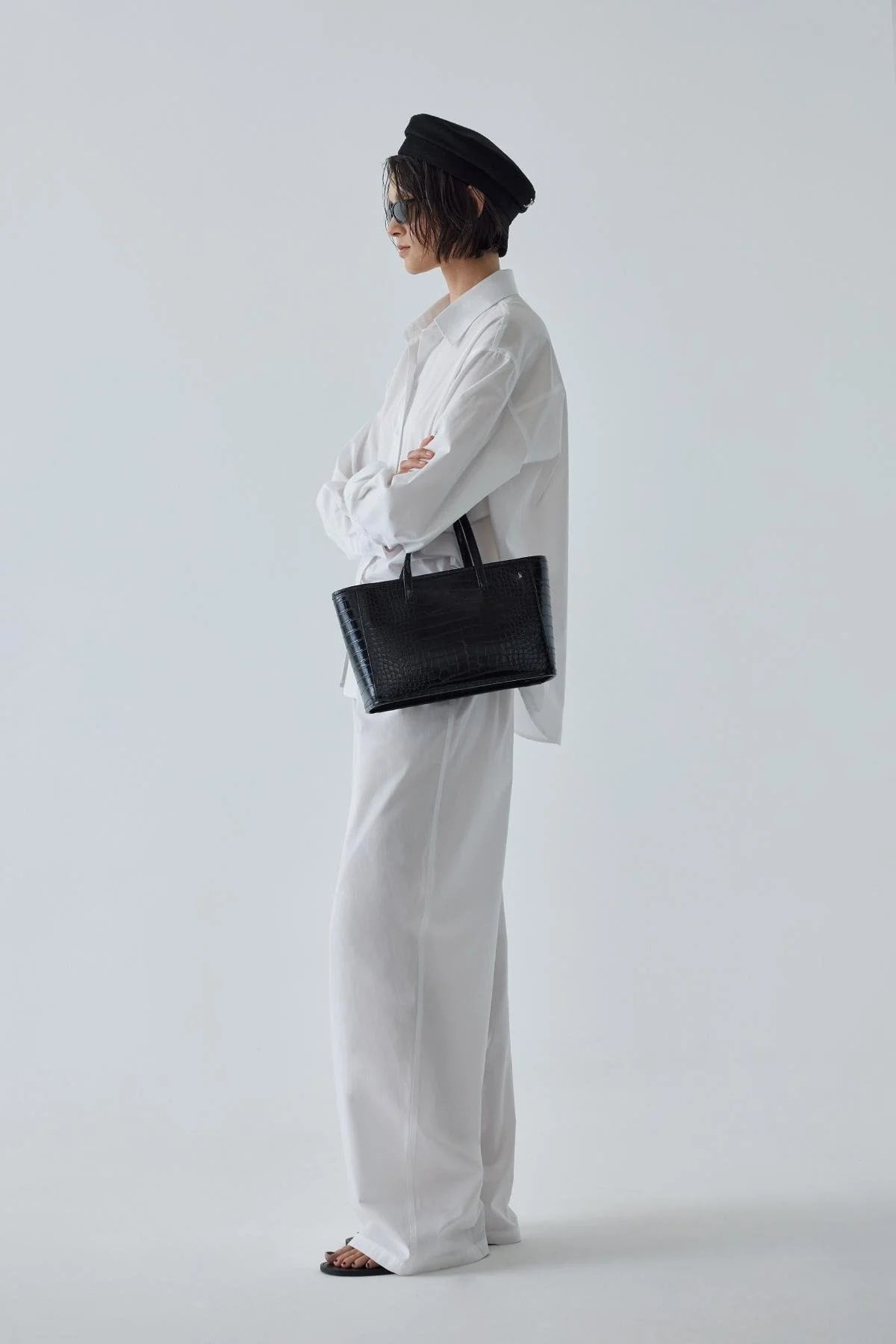 White basic oversize suit