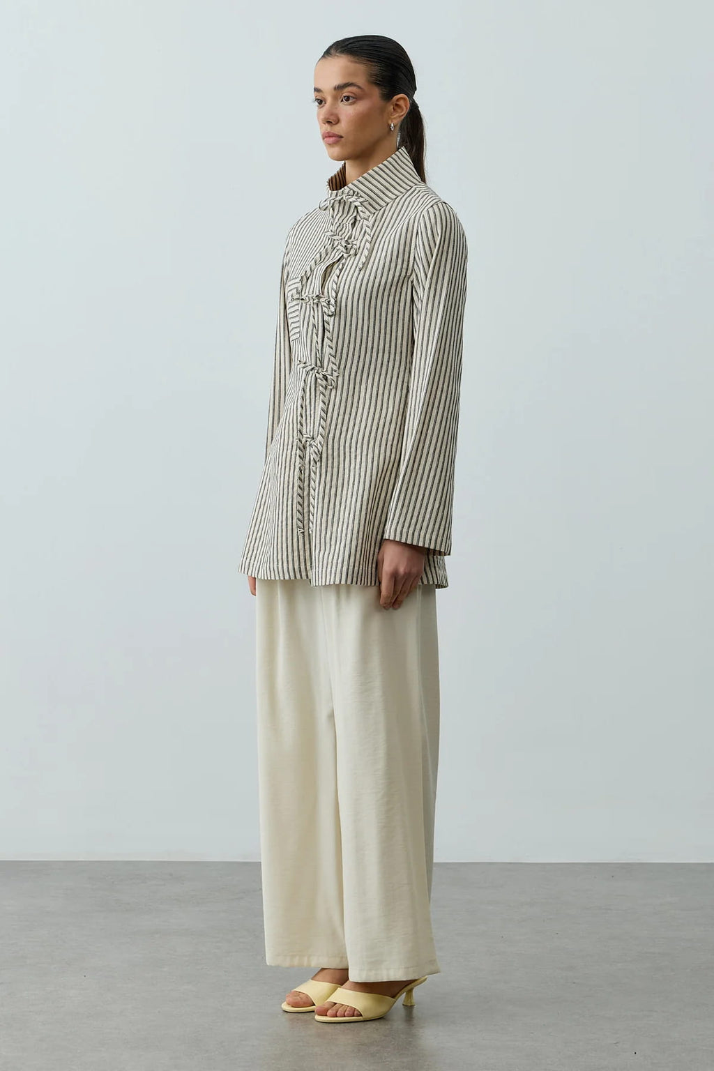 Natural striped tie-up shirt