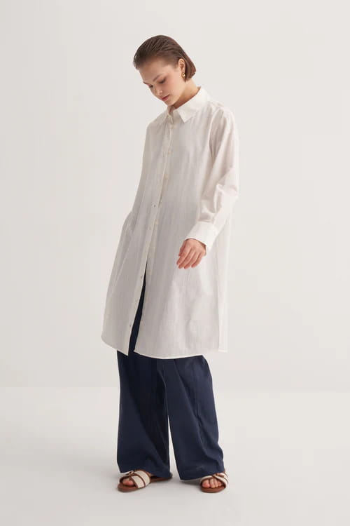 Ecru organic cotton long basic shirt