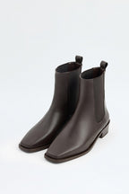 Dark brown square-toe elastic boots