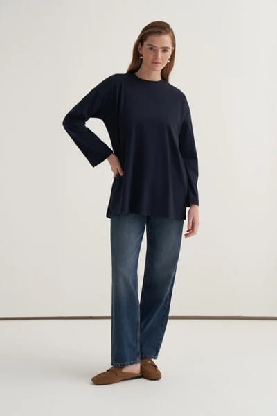 Navy Basic Sweatshirt
