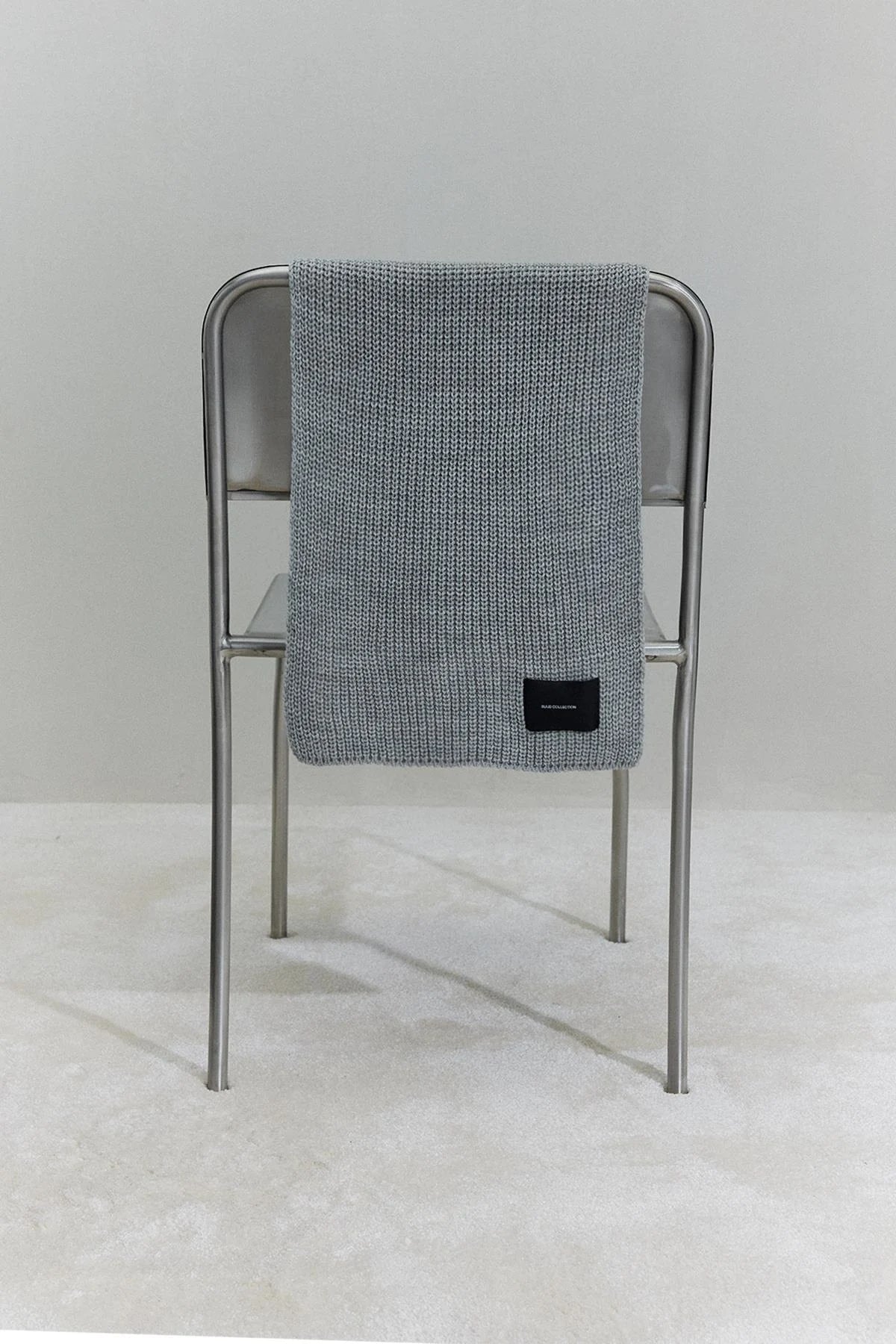 Gray plain knitted knitwear scarf