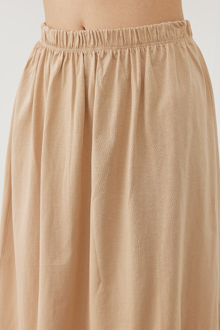 Beige skirt lining