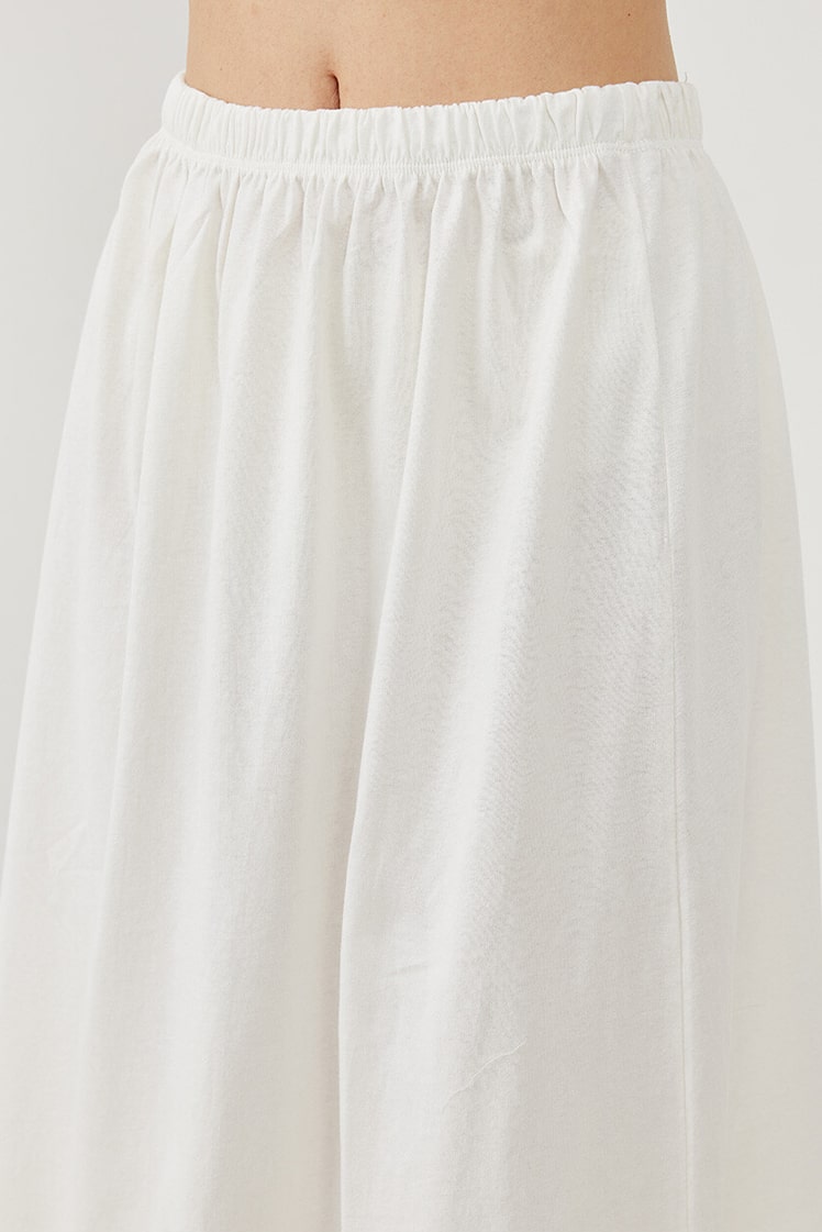 Ecru skirt lining