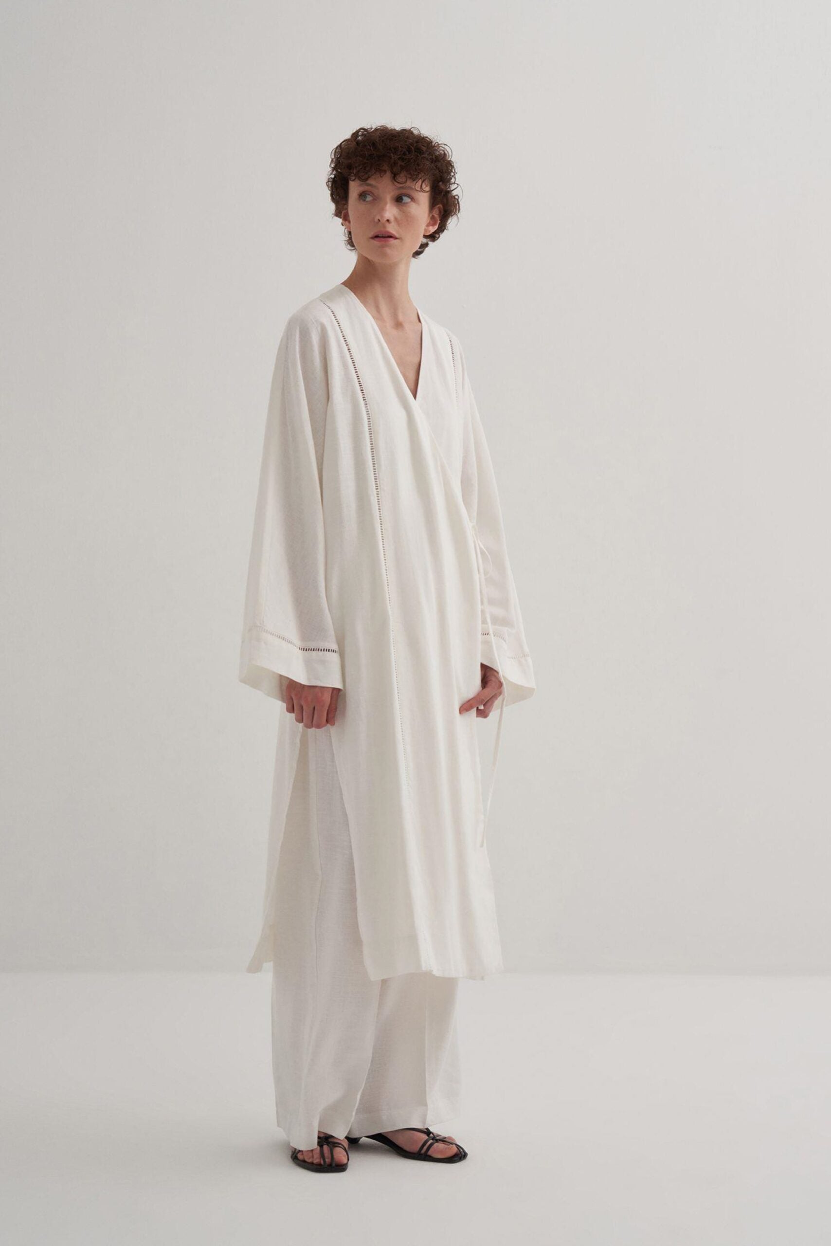 Linen Scallop Kimono Ecru