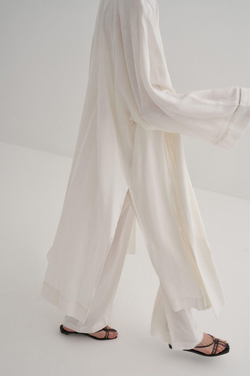 Linen Scallop Kimono Ecru