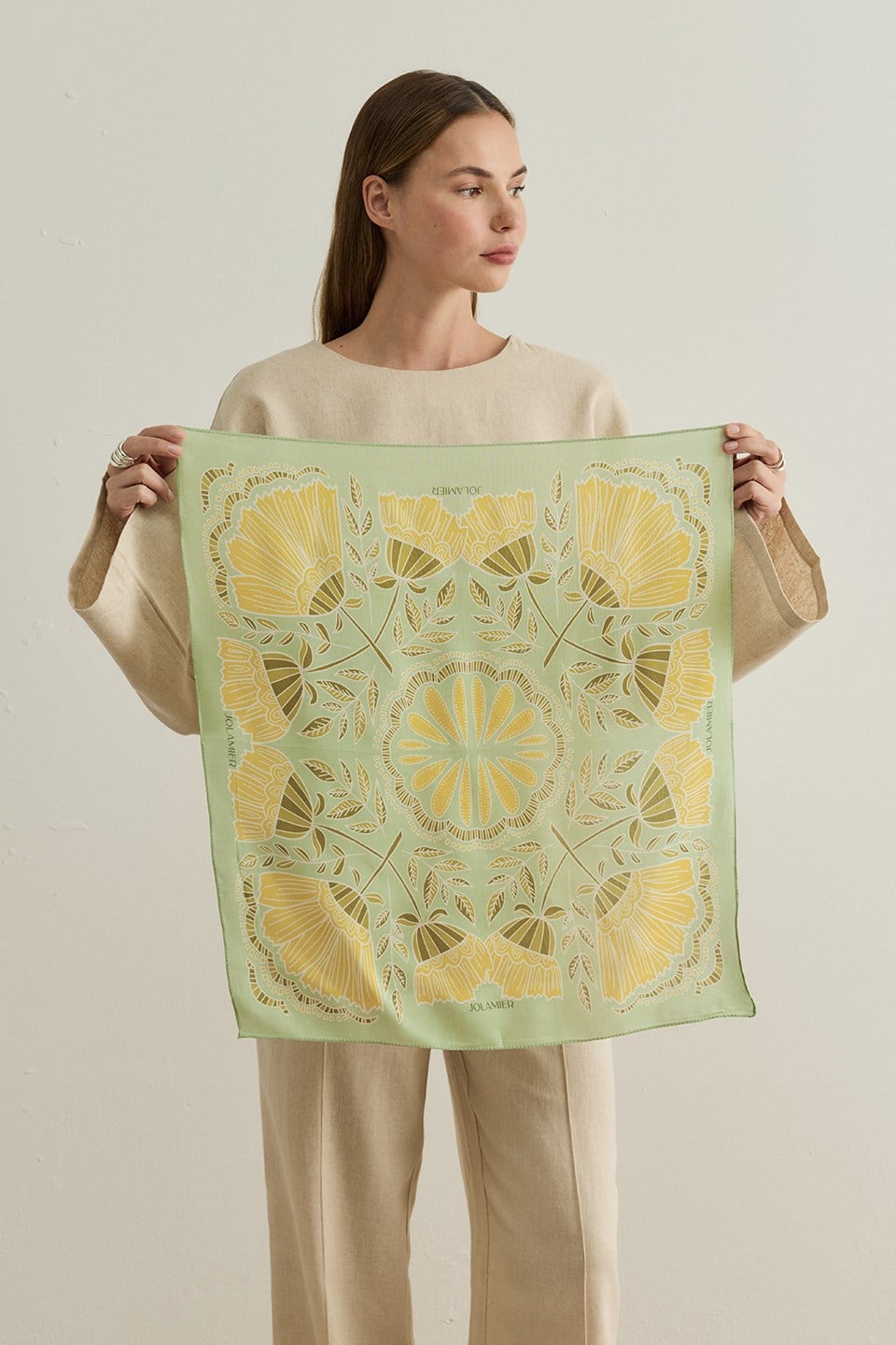 Lunara Modal Foulard