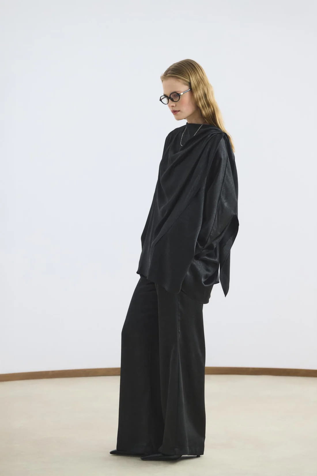 Black shawl collar detailed suit