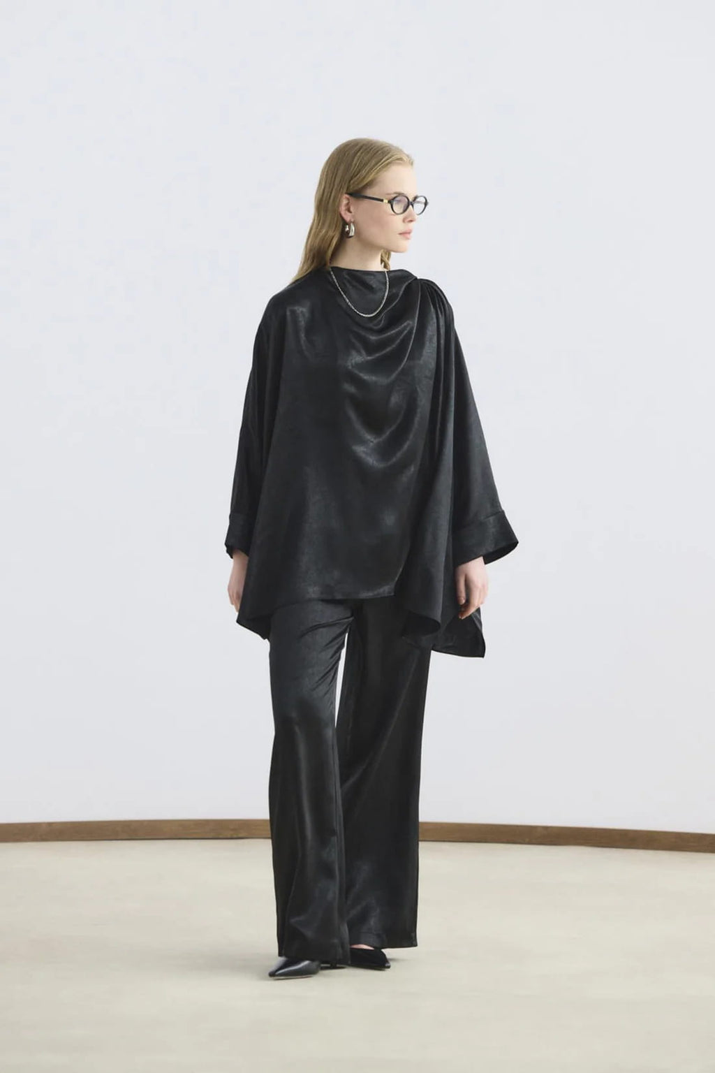 Black shawl collar detailed suit