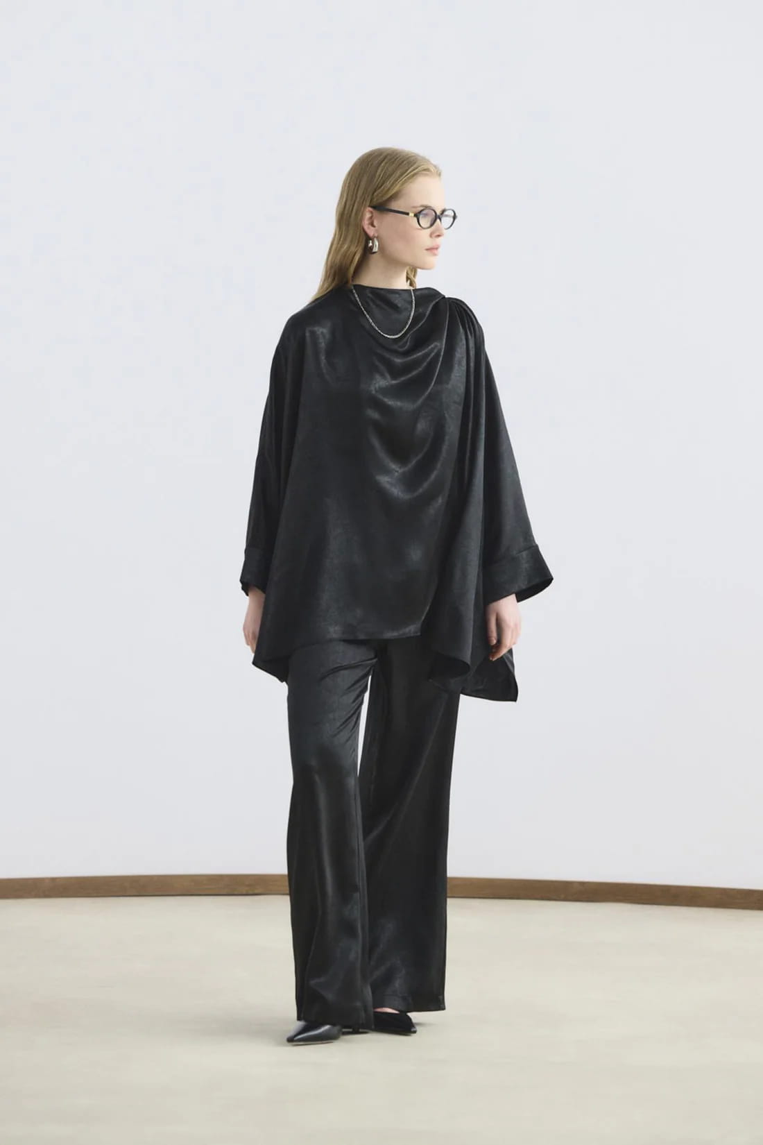 Black shawl collar detailed suit