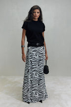 Black robe short-sleeved knitwear t-shirt