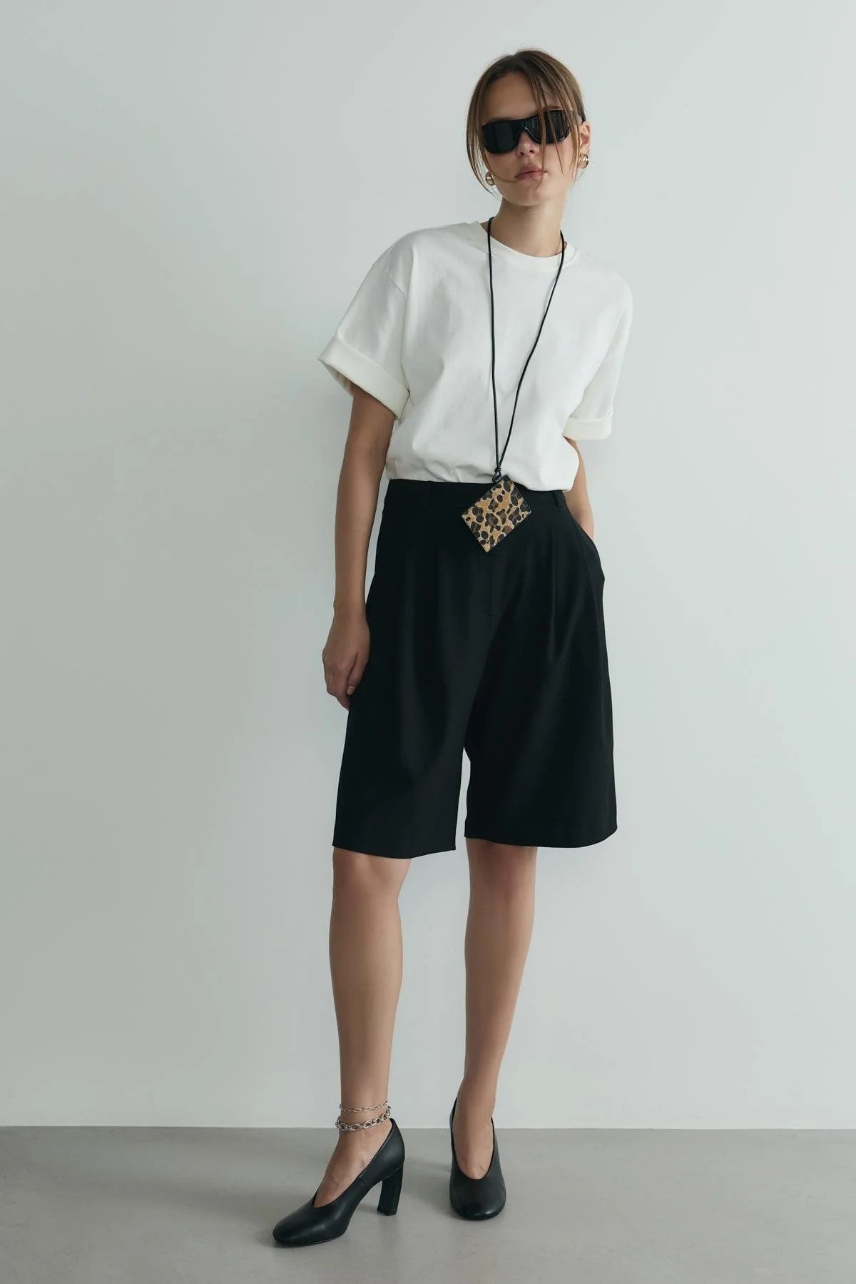 Brown lue leopard mirrored card holder