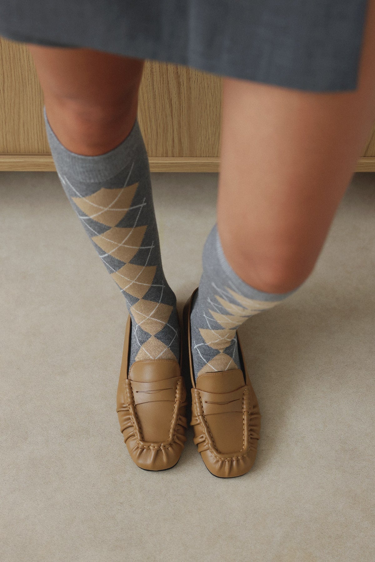 Caramel ruched loafers