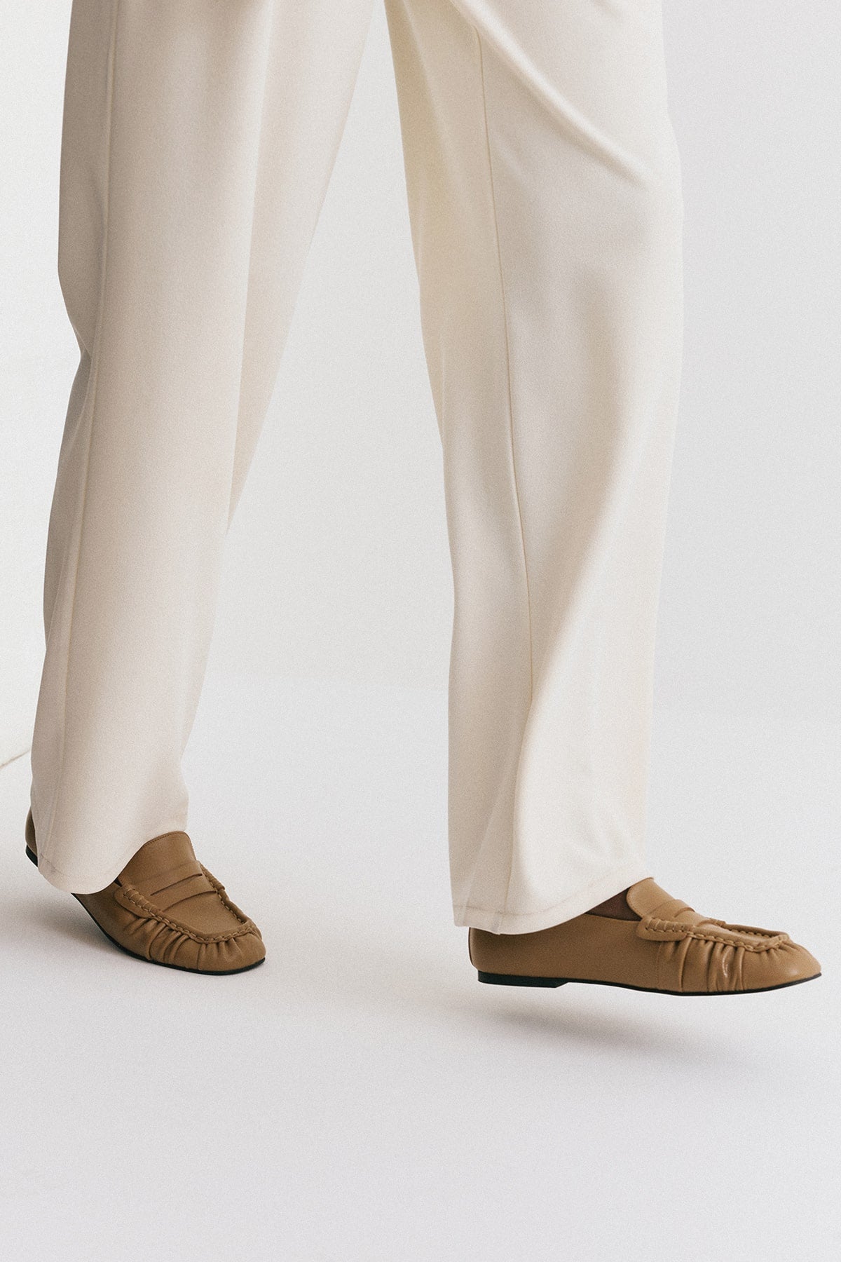 Caramel ruched loafers