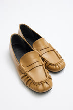 Caramel ruched loafers