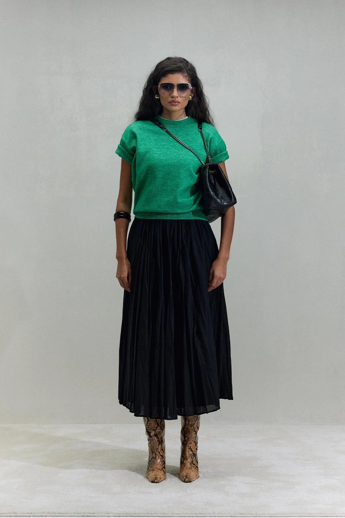 Green robe short-sleeved knitwear t-shirt