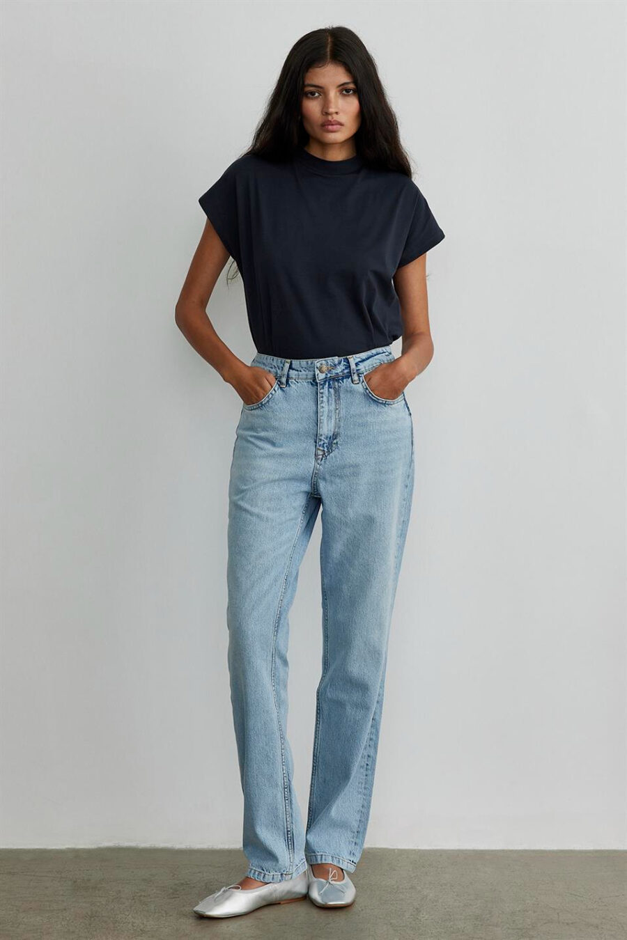 Medium blue boyfriend straight cut jean - kan store