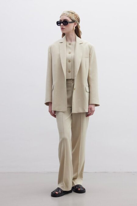 Oversize natural suit sand