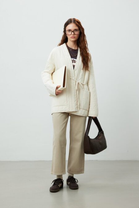 1975 high-rise straight fit jeans beige