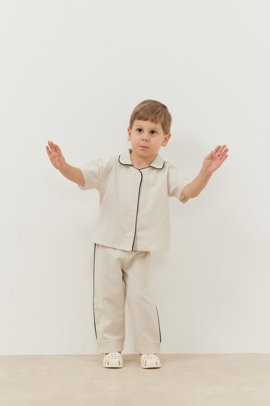 Piping linen suit beige