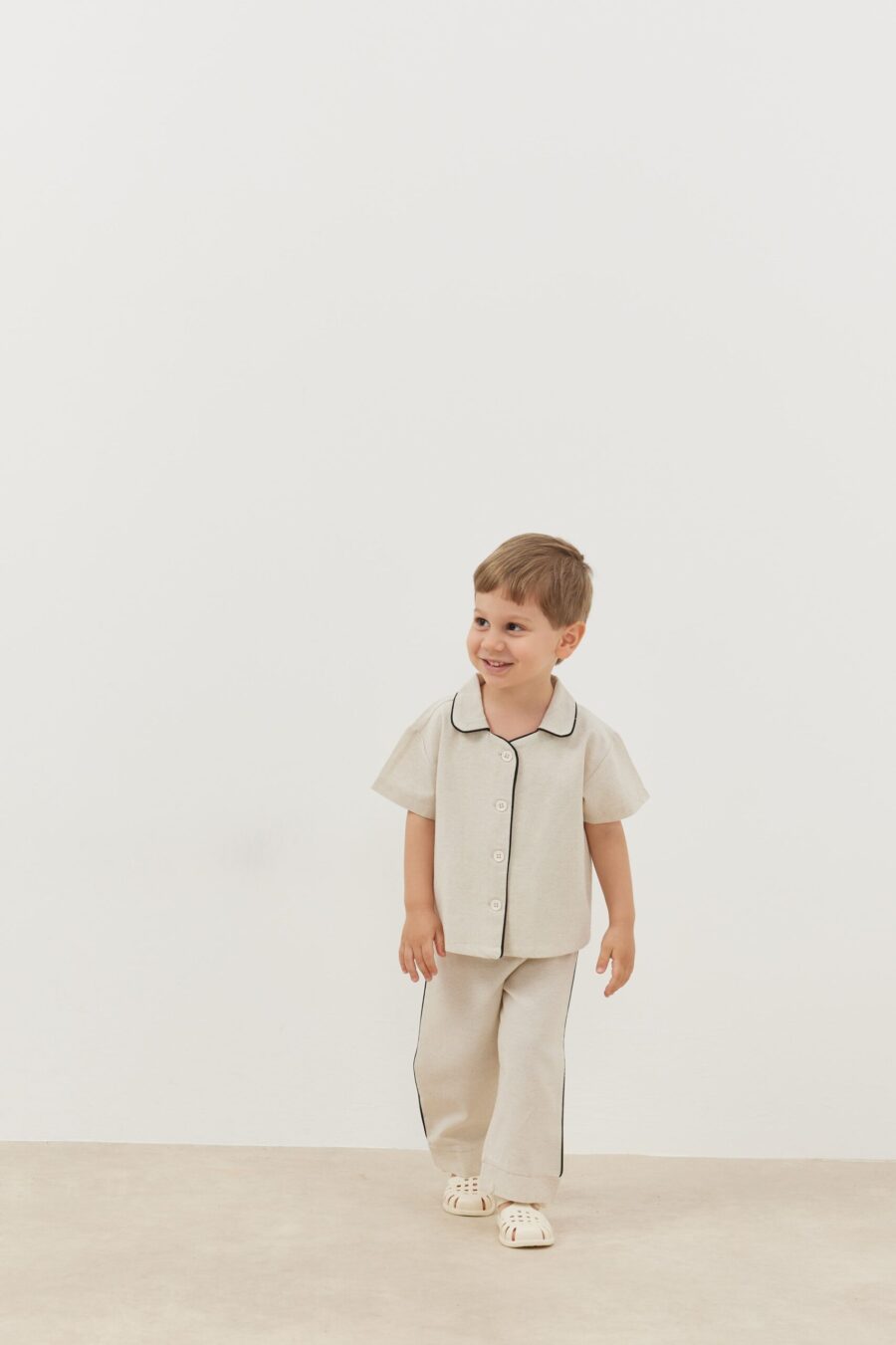 Piping linen suit beige