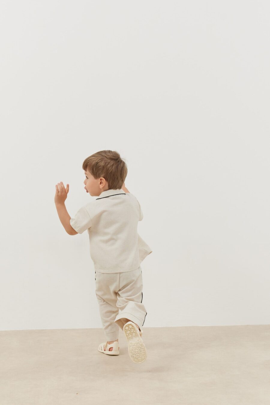 Piping linen suit beige