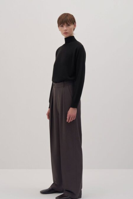 Brown pleated wide leg trousers