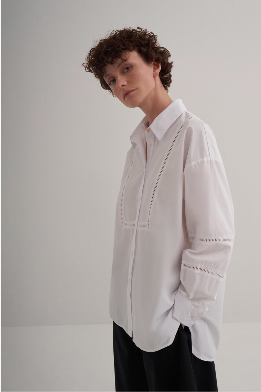 Scallop detailed cotton shirt ecru