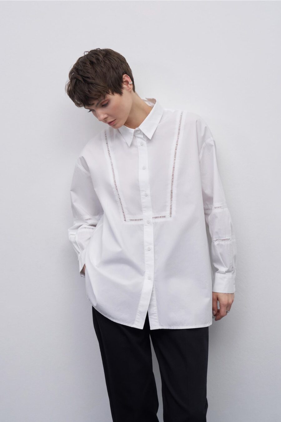 Scallop detailed cotton shirt ecru