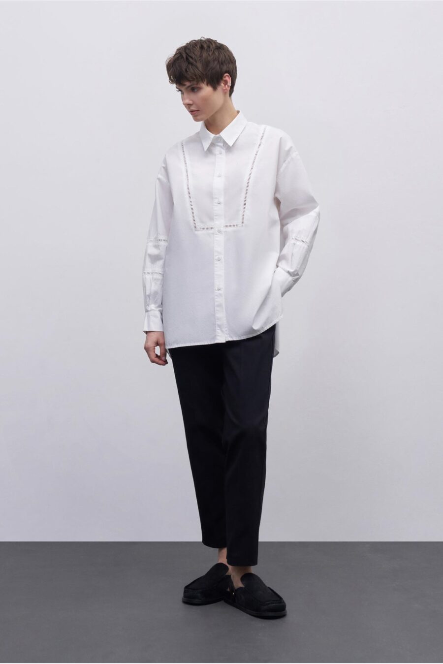 Scallop detailed cotton shirt ecru