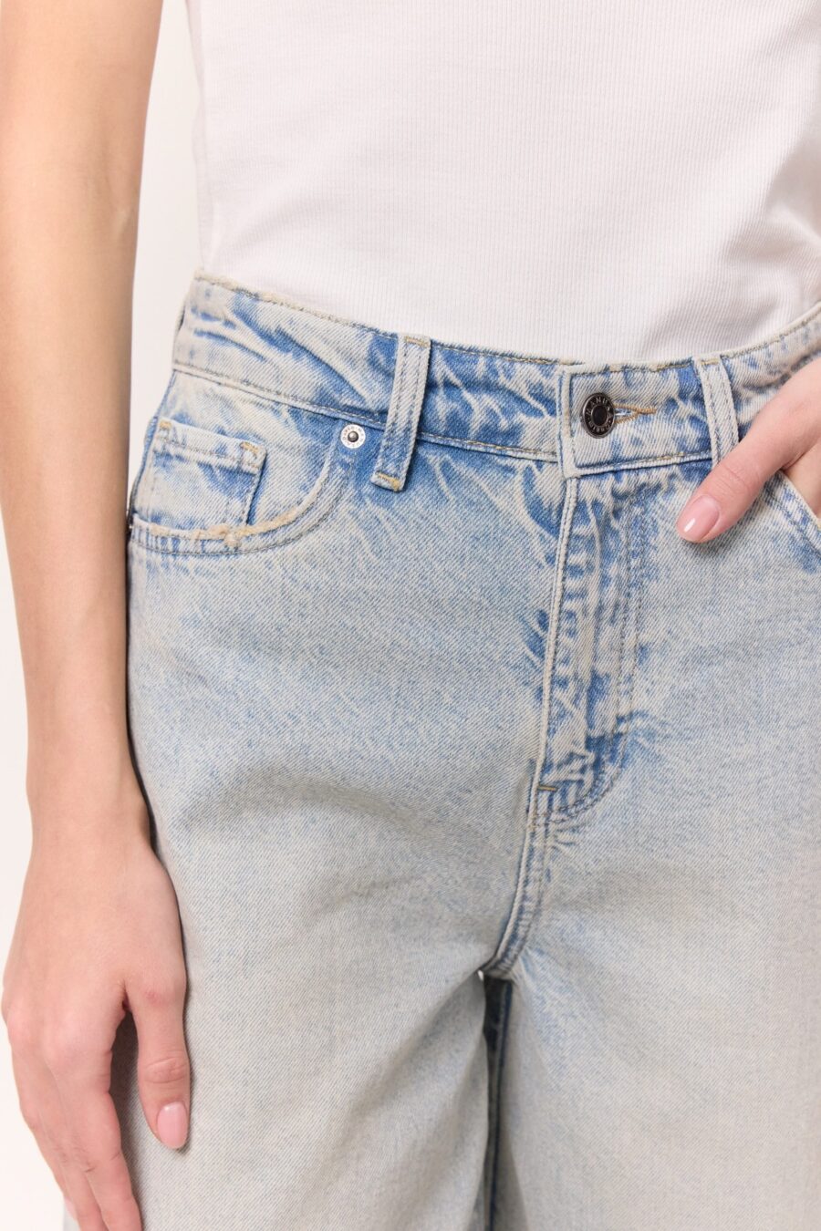 Loose baggy fit jeans light blue