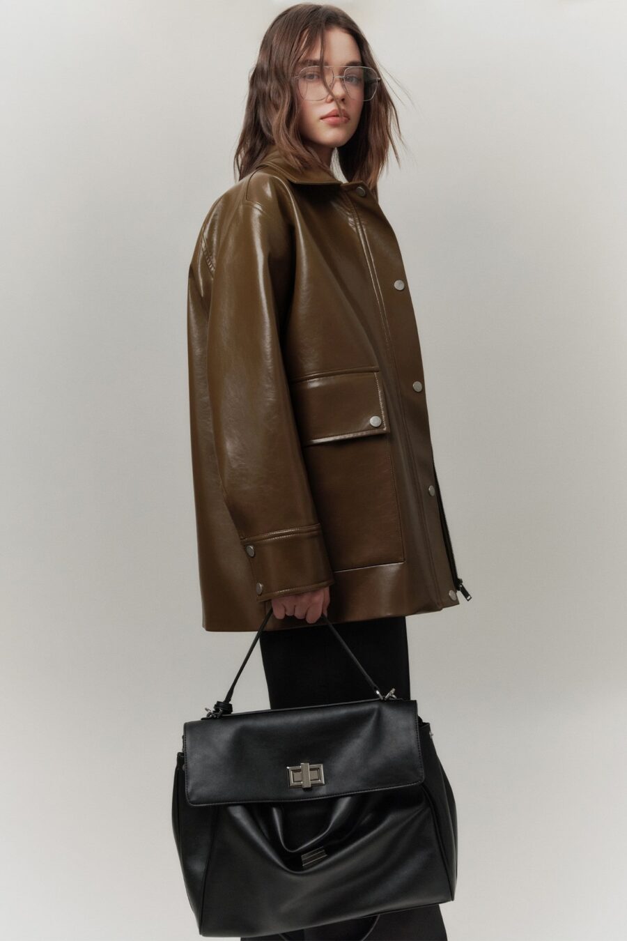 1200x1800_-79628-13-B-min Arte wide shoulder bag black