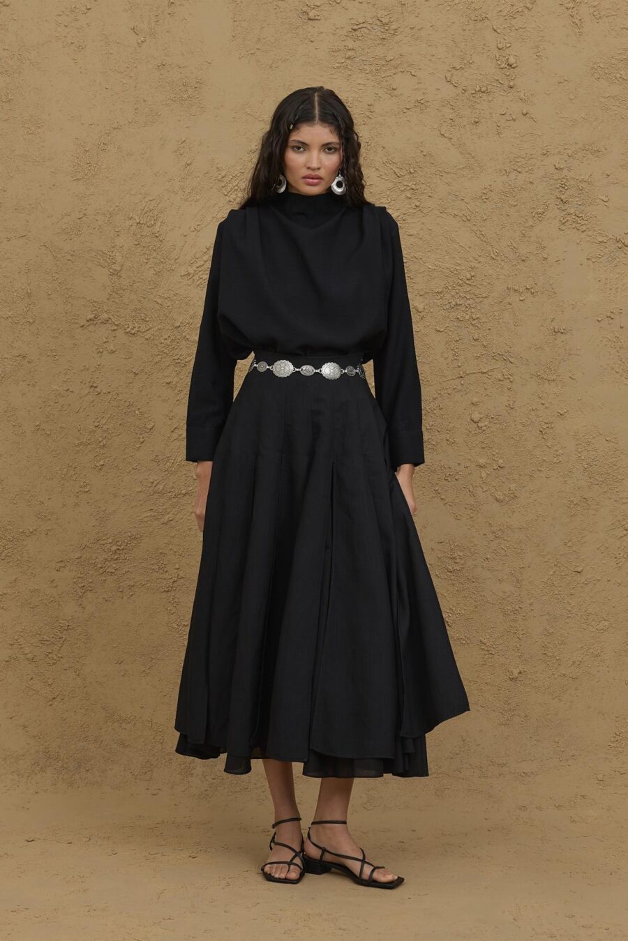 Flounce collar suit black