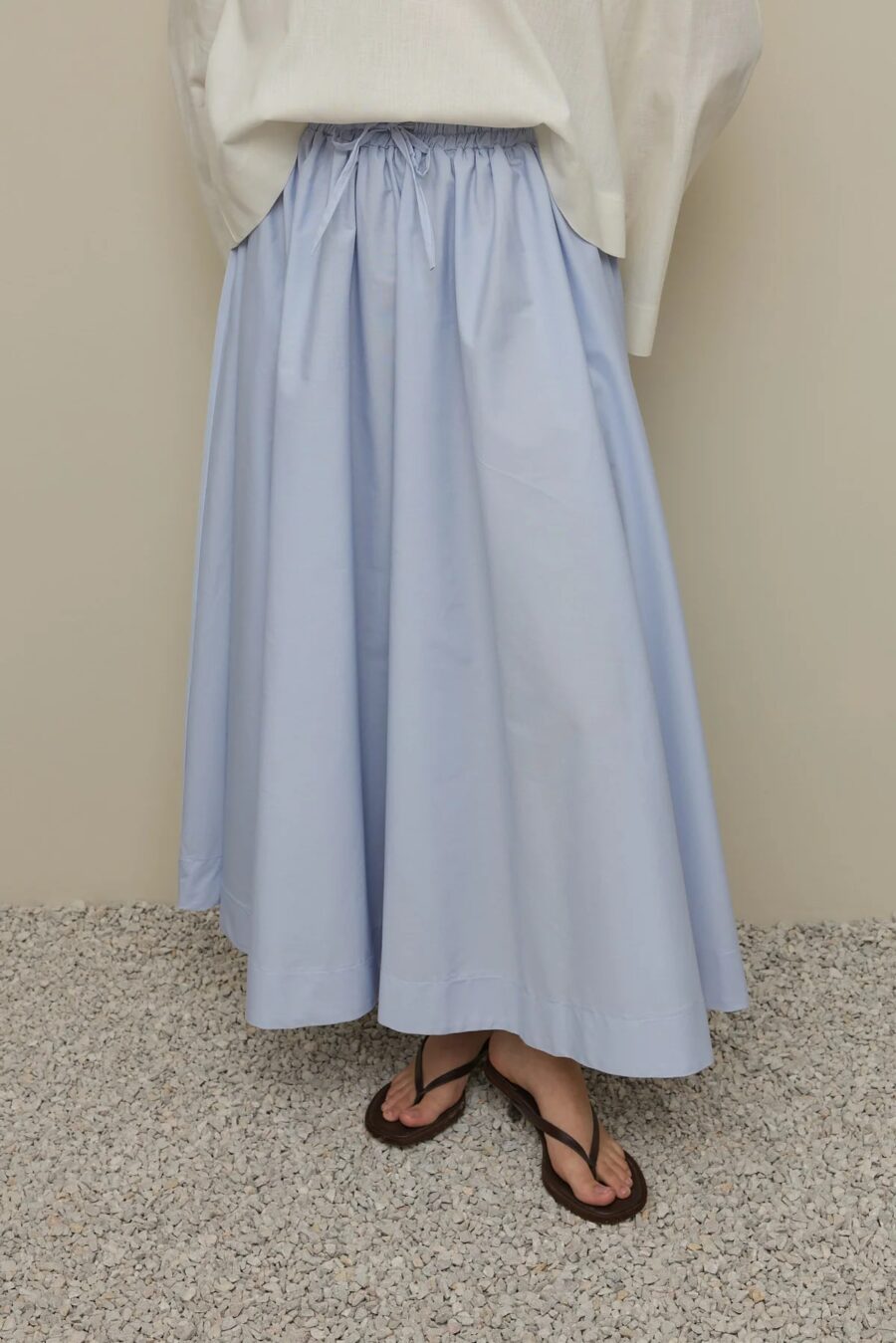 Thick pleated wide skirt light blue