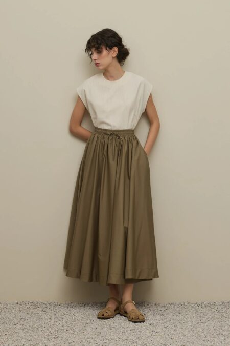 Thick pleated wide skirt mink