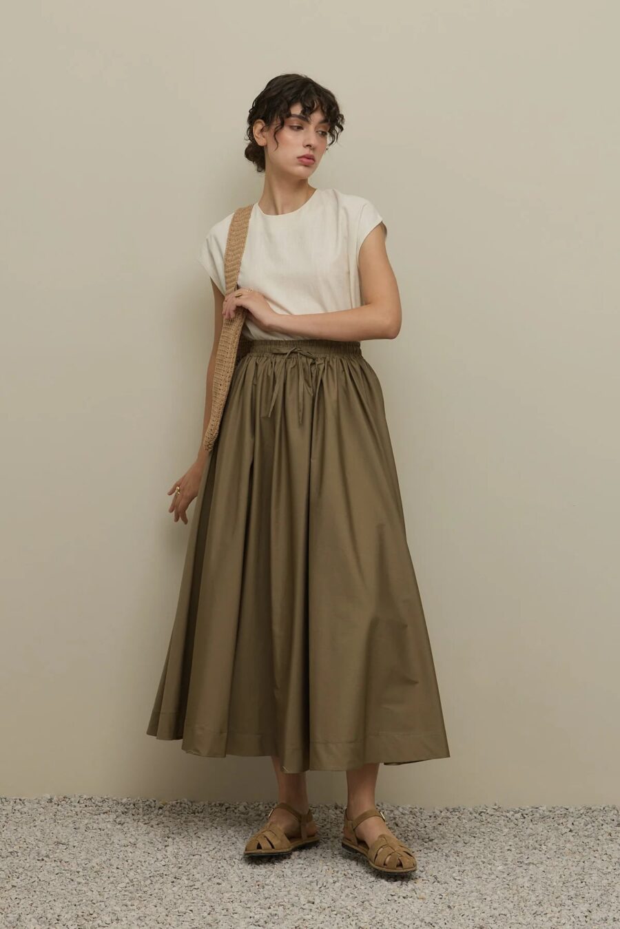 Thick pleated wide skirt mink
