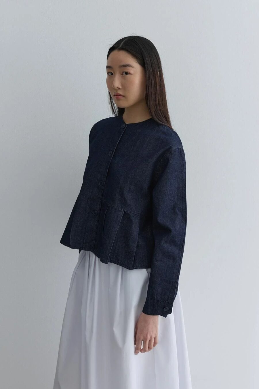 Pleated short denim jacket navy blue