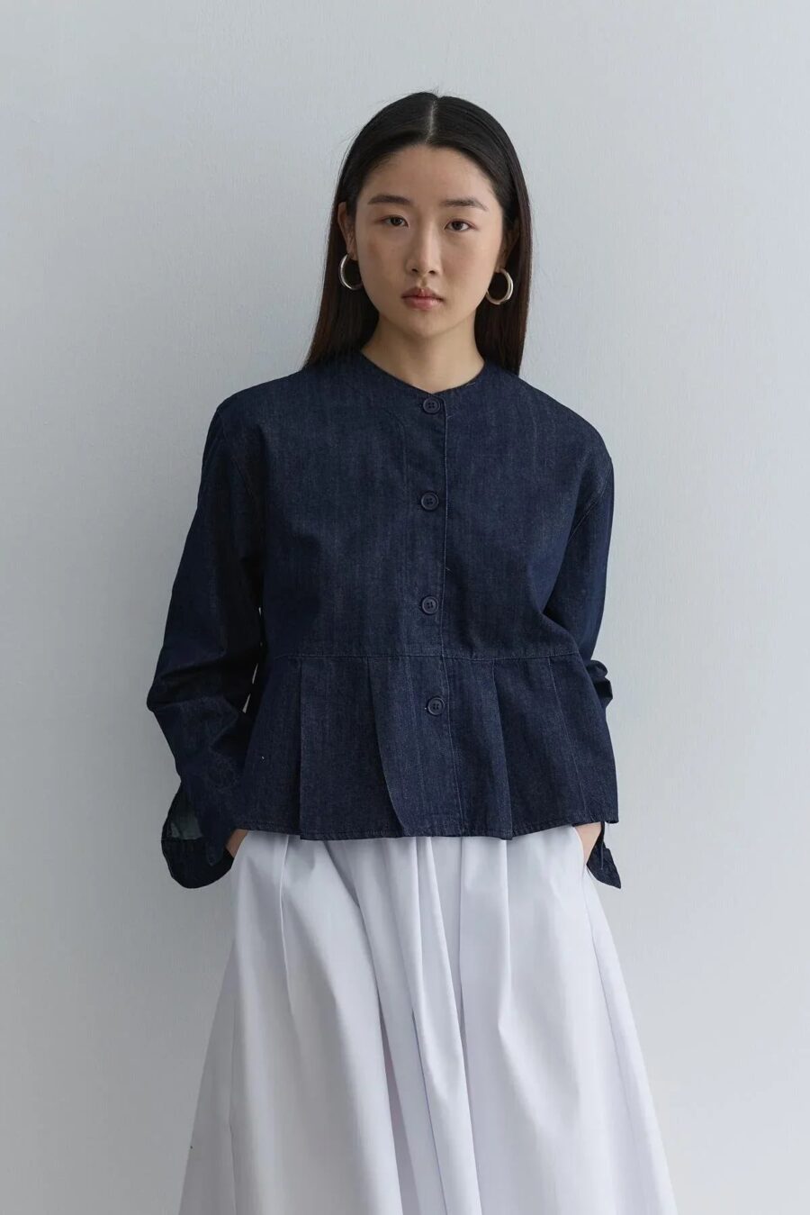 Pleated short denim jacket navy blue