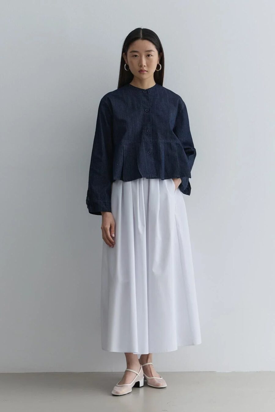 Pleated short denim jacket navy blue