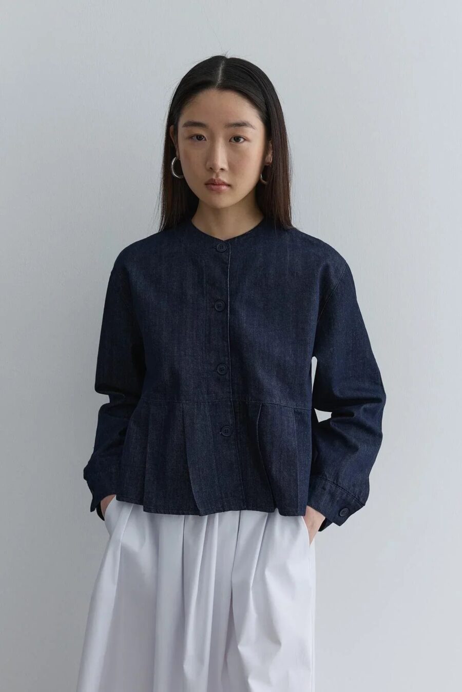 Pleated short denim jacket navy blue