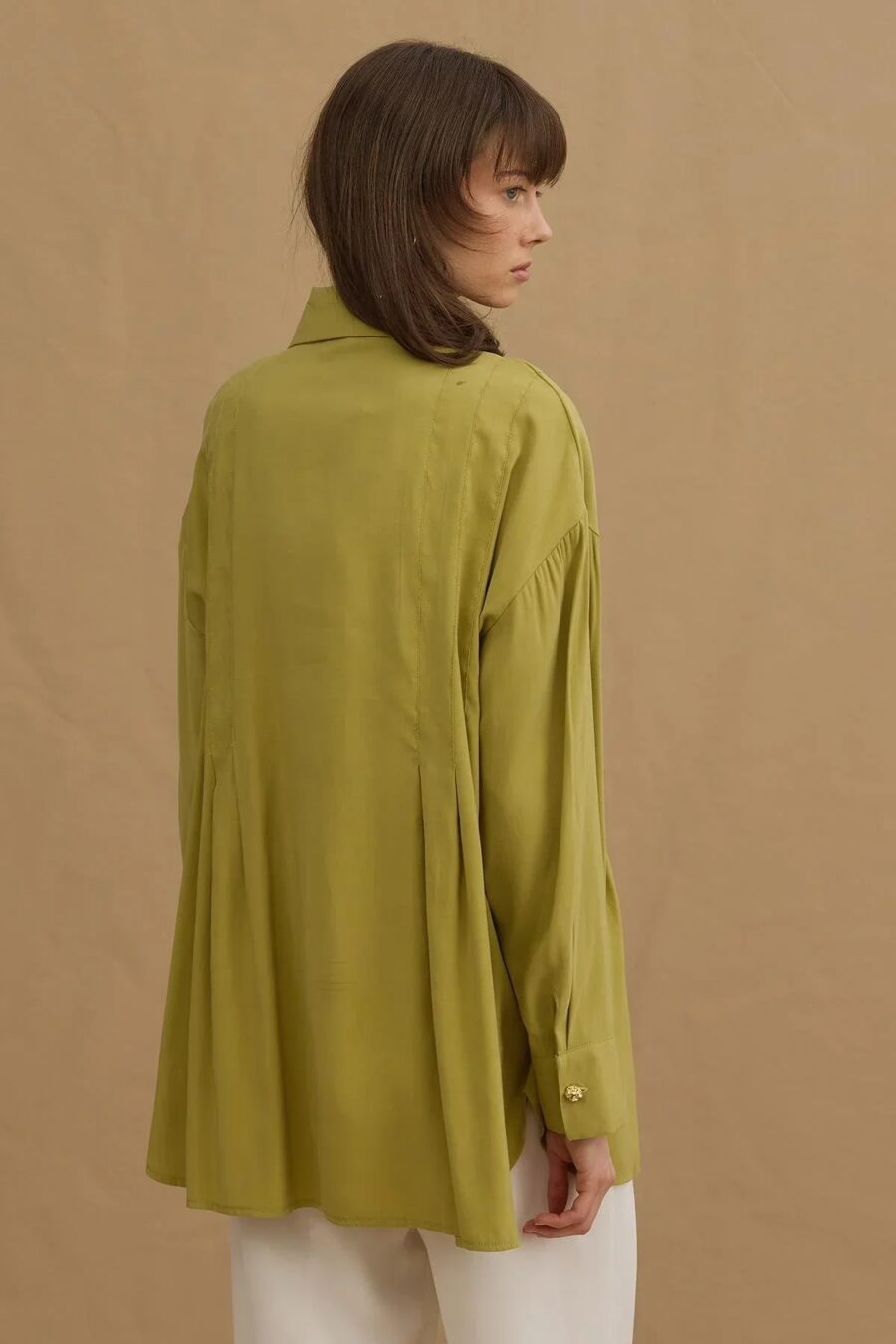Pleated tencel shirt green