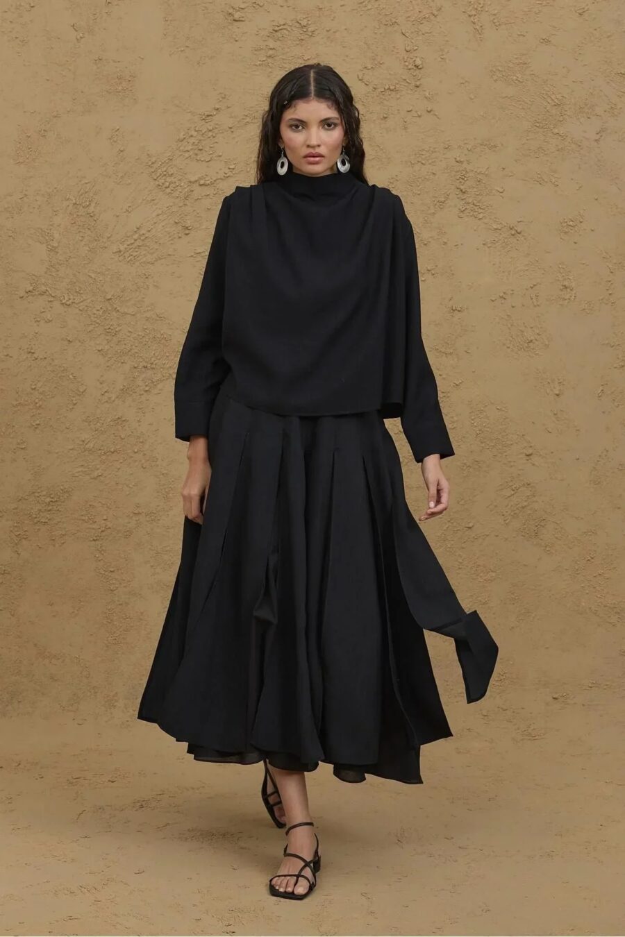 Flounce collar suit black