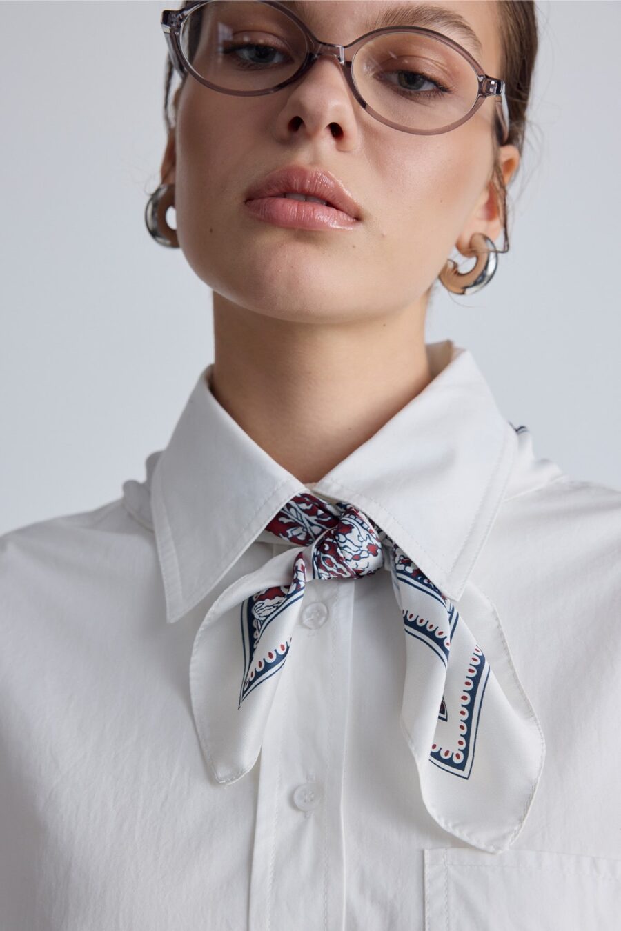 Patterned satin neck scarf paisley navy blue