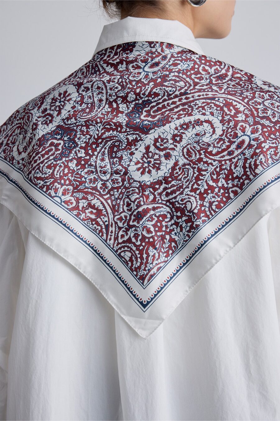 Patterned satin neck scarf paisley navy blue