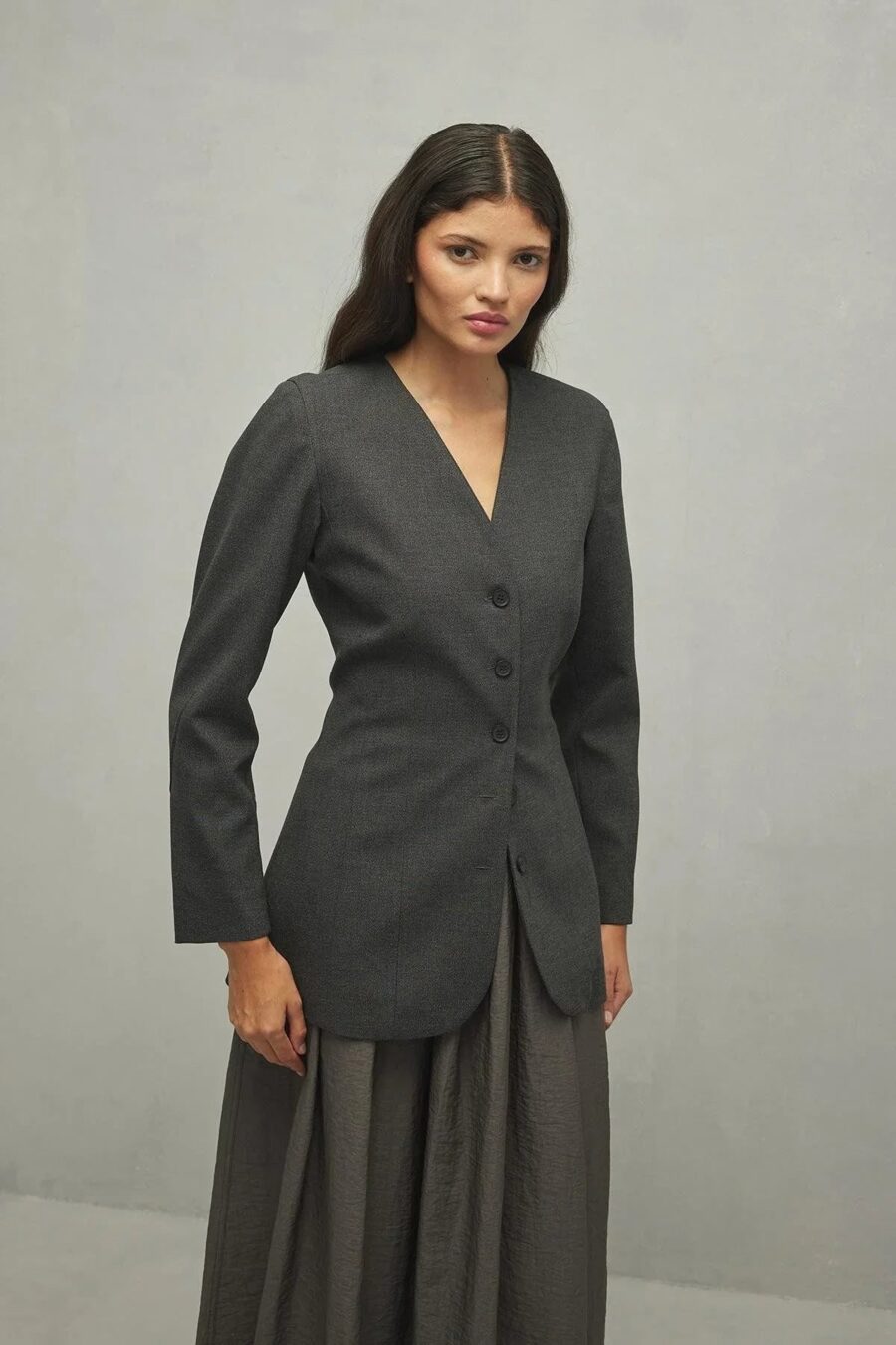 Anthracite pleated skirt suit
