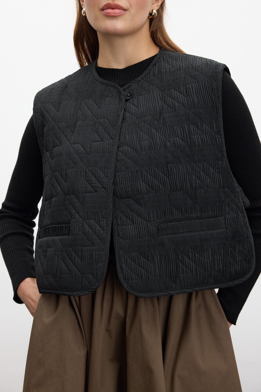 black-quilted-embroidered-vest-women-lebanon-kanstore Black quilted embroidered vest