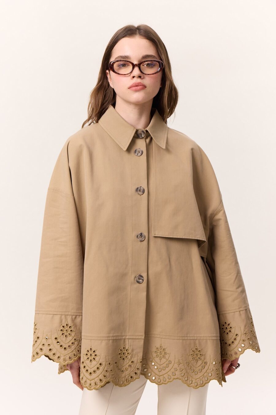 Embroidery detailed design trench coat camel